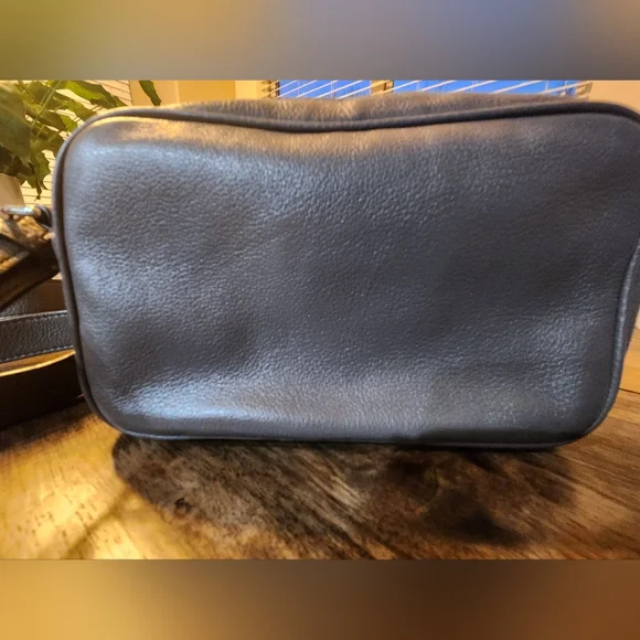 Marc Jacobs Leather Crossbody Bag - Picture 3 of 10